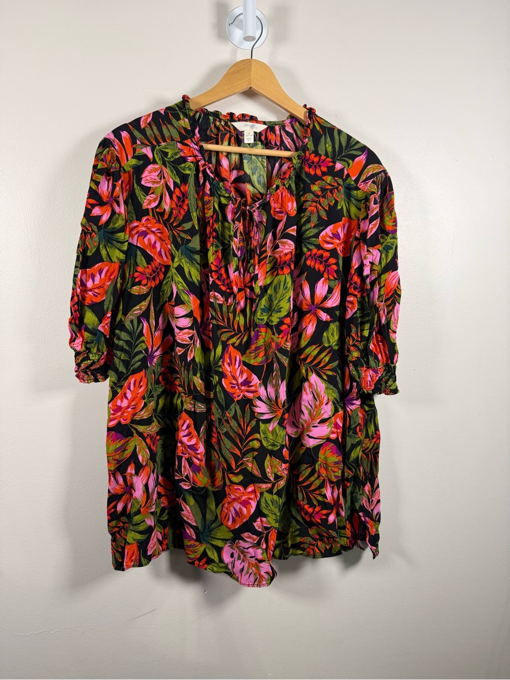 Terra & Sky Black Floral Tie-Neck Peasant Tunic